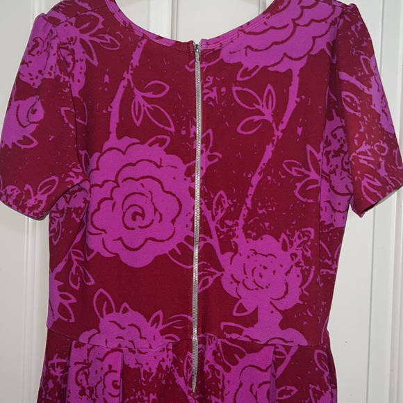 Dress - Picture 9 of 15